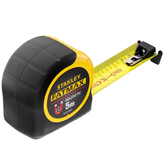 STANLEY FMHT0-33864 FatMax magnetic tape measure, 5m, yellow blade, product side angle, photography.